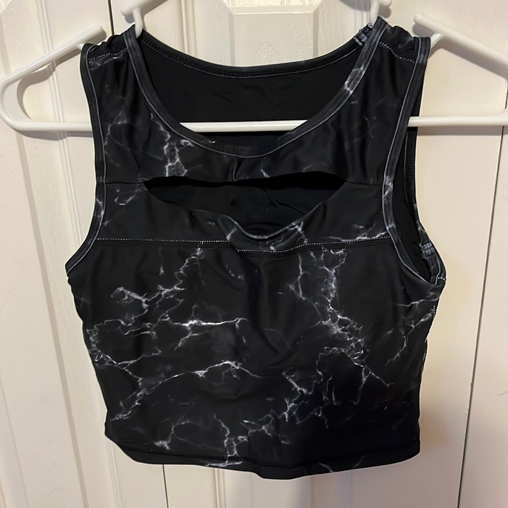 Buff bunny crop top marble collection